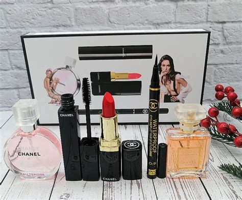 coffret chanel maquillage et parfum|Chanel maquillage .